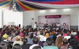 Pepe Chedraui entrega apoyos a 13 unidades habitaciones y un barrio fundacional