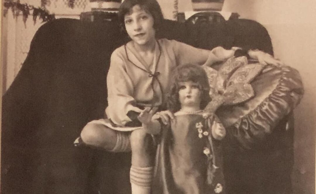 Las muñecas de antes parecían algo reales | Foto: Facebook Omar Llobet