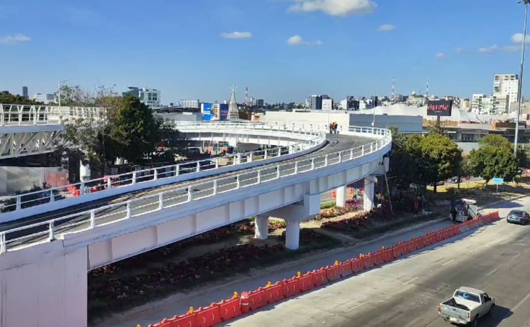 El Viaducto Atlixcáyotl fue inaugurado este 11de diciembre por el gobernador de Puebla I Foto: Captura video EsImagen