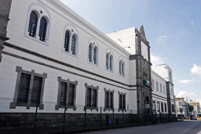 CIERRAN ESCUELA HÉROES DE LA REFORMA