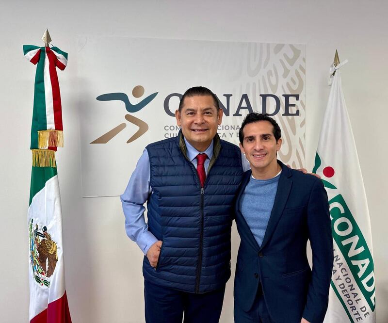 El gobernador Alejandro Armenta sostuvo una reunión de trabajo con el titular de la Conade, Rommel Pacheco / Foto: Especial