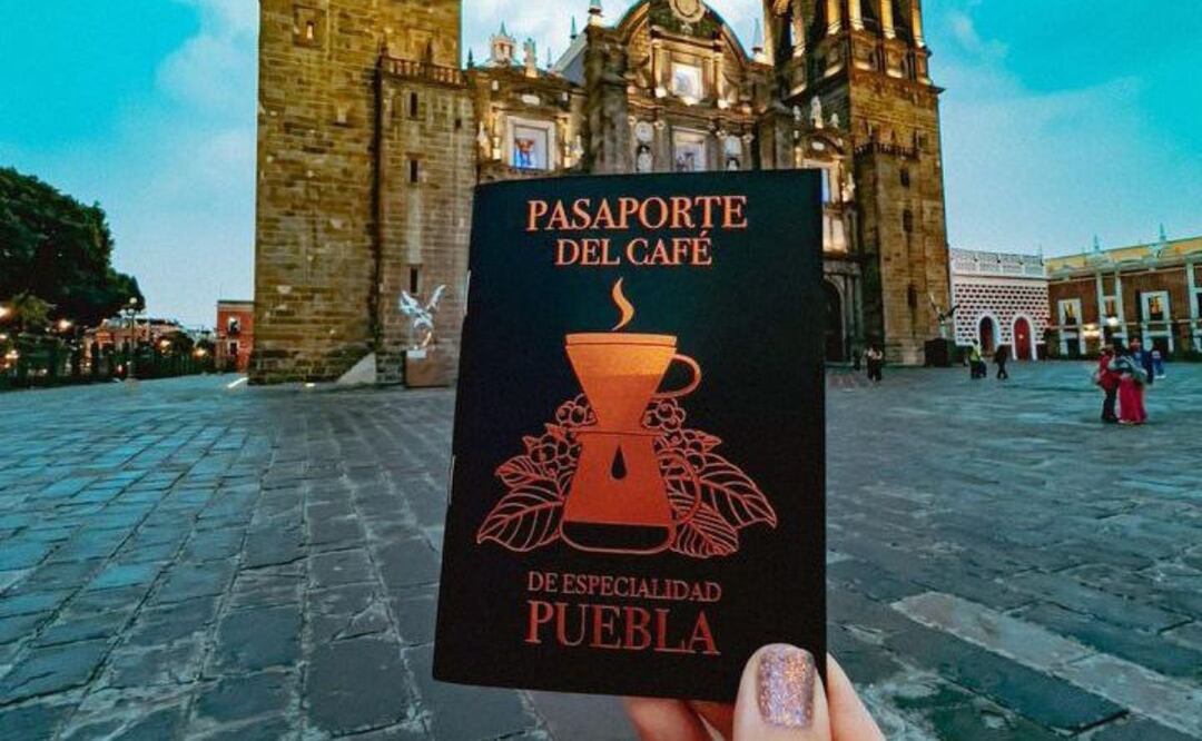 Con este pasaporte podrás recorrer cafeterías en Puebla y acceder a promociones | Foto: Instagram Ruta del Café Puebla