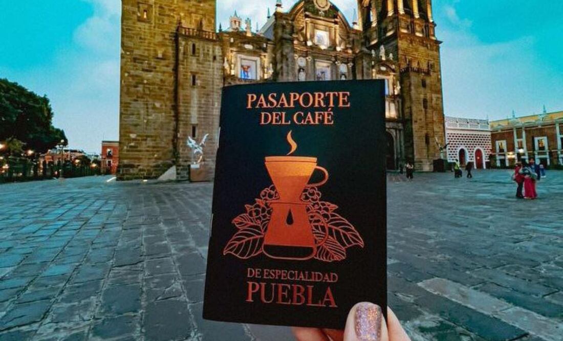 Con este pasaporte podrás recorrer cafeterías en Puebla y acceder a promociones | Foto: Instagram Ruta del Café Puebla