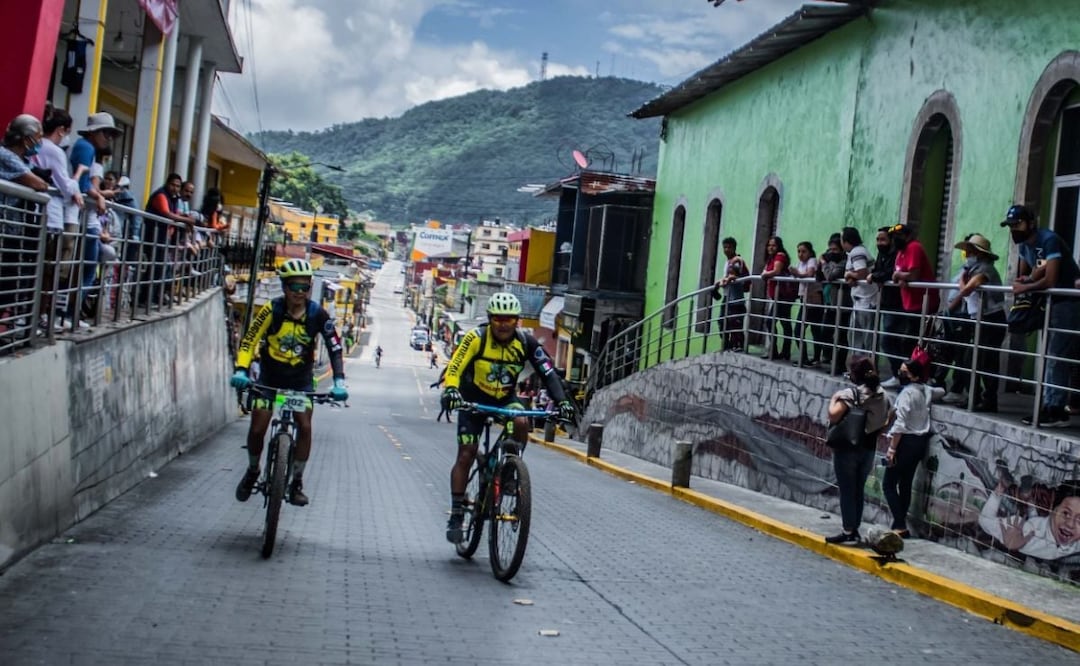 El recorrido se hace prácticamente entre las nubes de este precioso lugar. | Foto: Facebook Xicote Bike