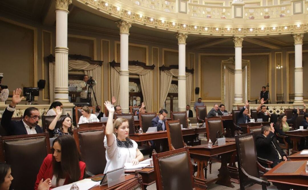 Este jueves el Congreso de Puebla avaló la nueva Ley de la BUAP | Foto: Agencia Es Imagen para El Universal Puebla