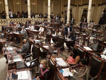  Aprueban en Congreso de Puebla nueva comisión para Eduardo Alcántara 