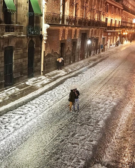 Poblanos remenoran aquel día en el que Puebla se vistió de blanco | Foto: Facebook Puebla @gerardoperea03