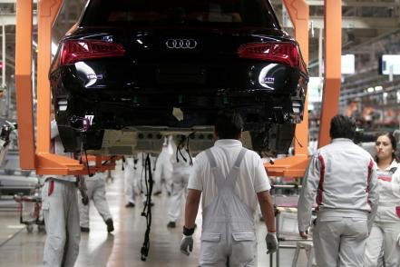 Abren nuevas carreras universitarias para la industria automotriz en Puebla  