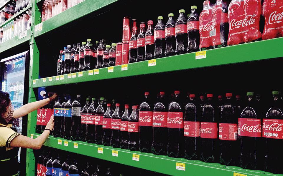 Coca Cola subió de precio; ¿por qué y cuánto costará ahora el refresco?