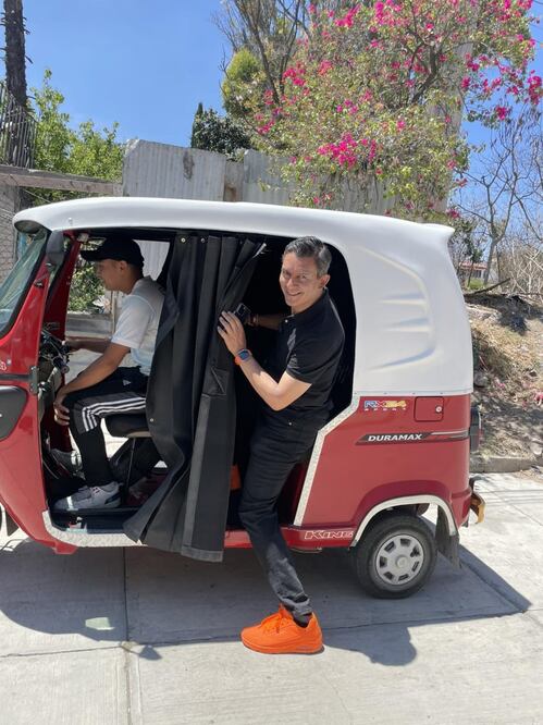 El candidato Rafal Cañedo recorrió San Baltazar Tetela | Foto: Facebook Rafa Cañedo