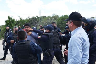 Desalojan y detienen a 20 personas que bloqueaban el relleno sanitario de Tehuacán