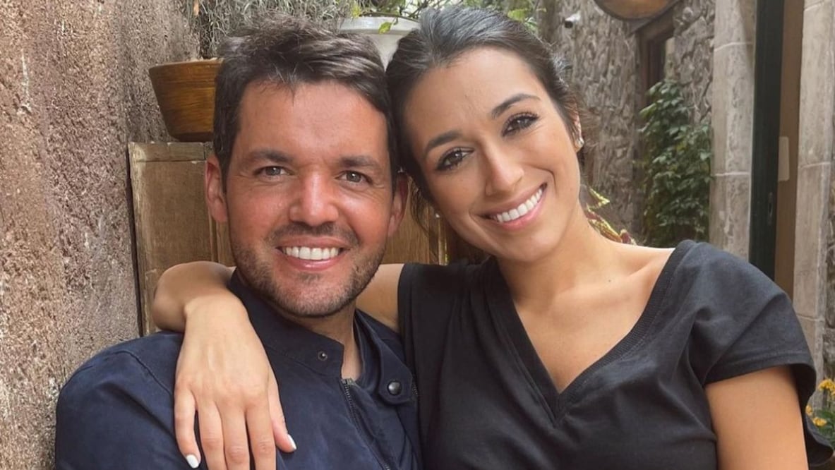 Bebé enfranjado en camino; Nicolás Larcamón y Vicky Betancourt serán papás