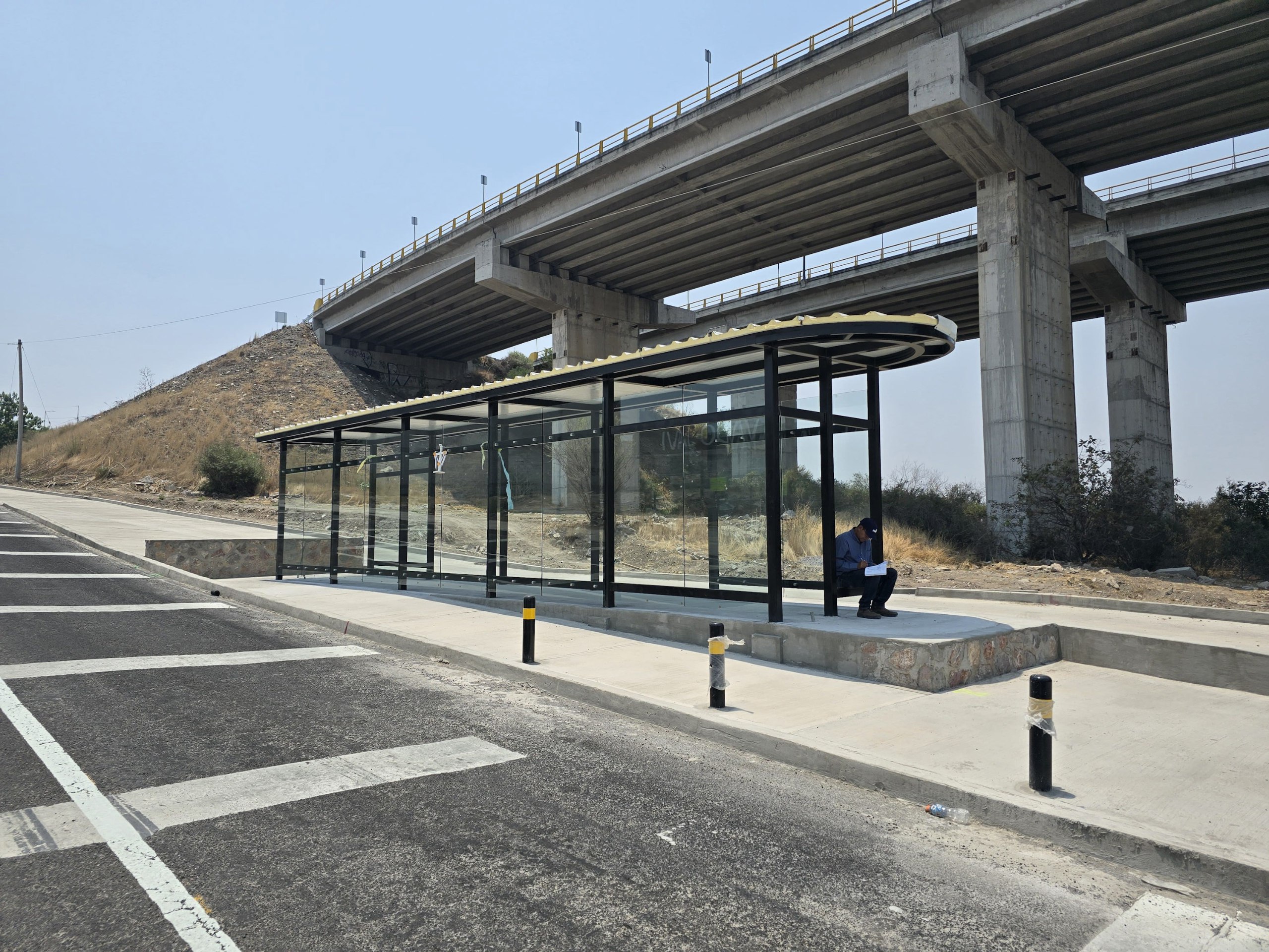 Esta es una estación de la Línea 4 de RUTA  en Periférico Ecológico / Foto: EsImagen