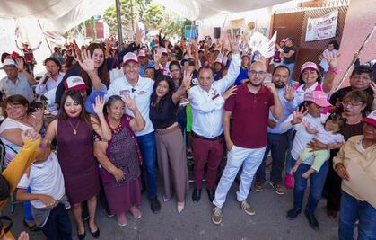 Habitantes de la colonia El Salvador respaldan a Pepe Chedraui