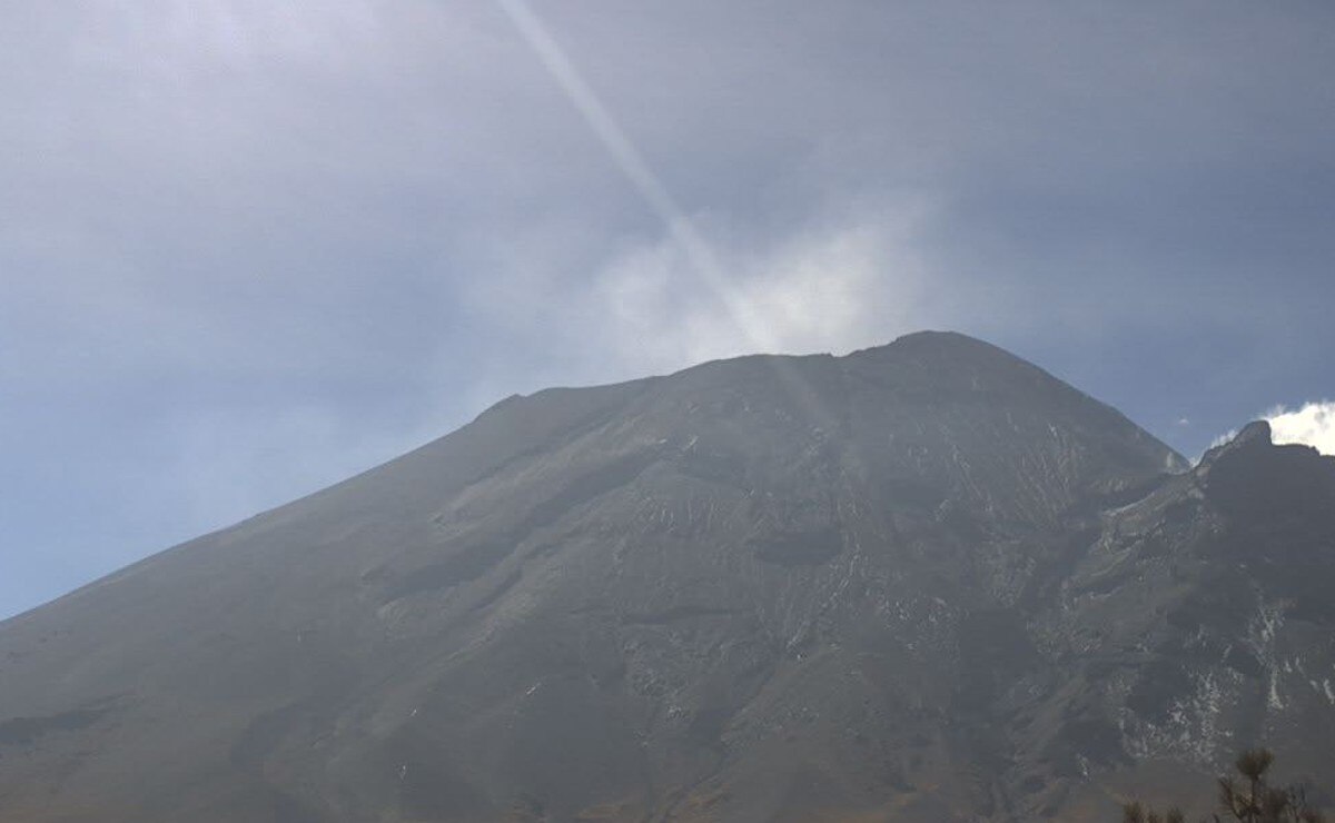 Volcán Popocatépetl se mantiene en aparente calma tras explosión
