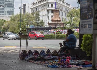 Mujeres trabajadoras son relegadas a la informalidad, revela el INEGI