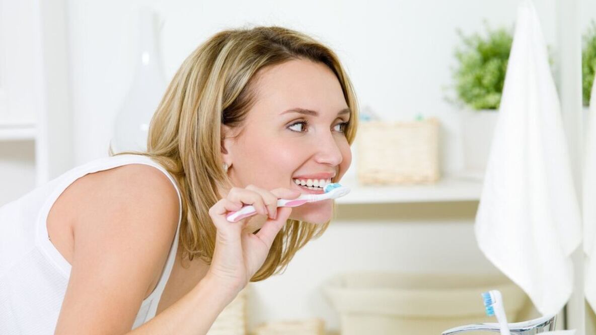 Una buena higiene bucal evita problemas. Fuente: Freepik.