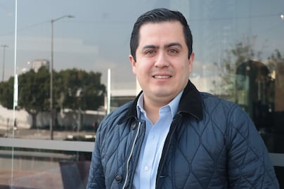 Lorenzo Rivera apuesta por rescatar al PRI en Puebla 