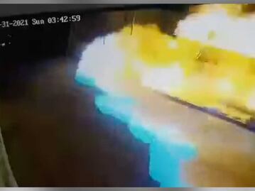 La calle de fuego: así se vio la explosión en Xochimehuacán