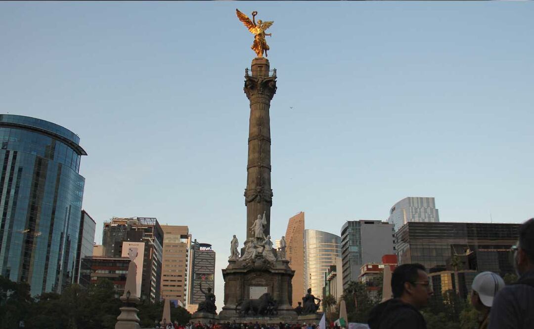 Durante la marcha de este domingo en la Ciudad de México varios fueron los momentos que llamaron la atención | Foto: Agencia Es Imagen para El Universal Puebla