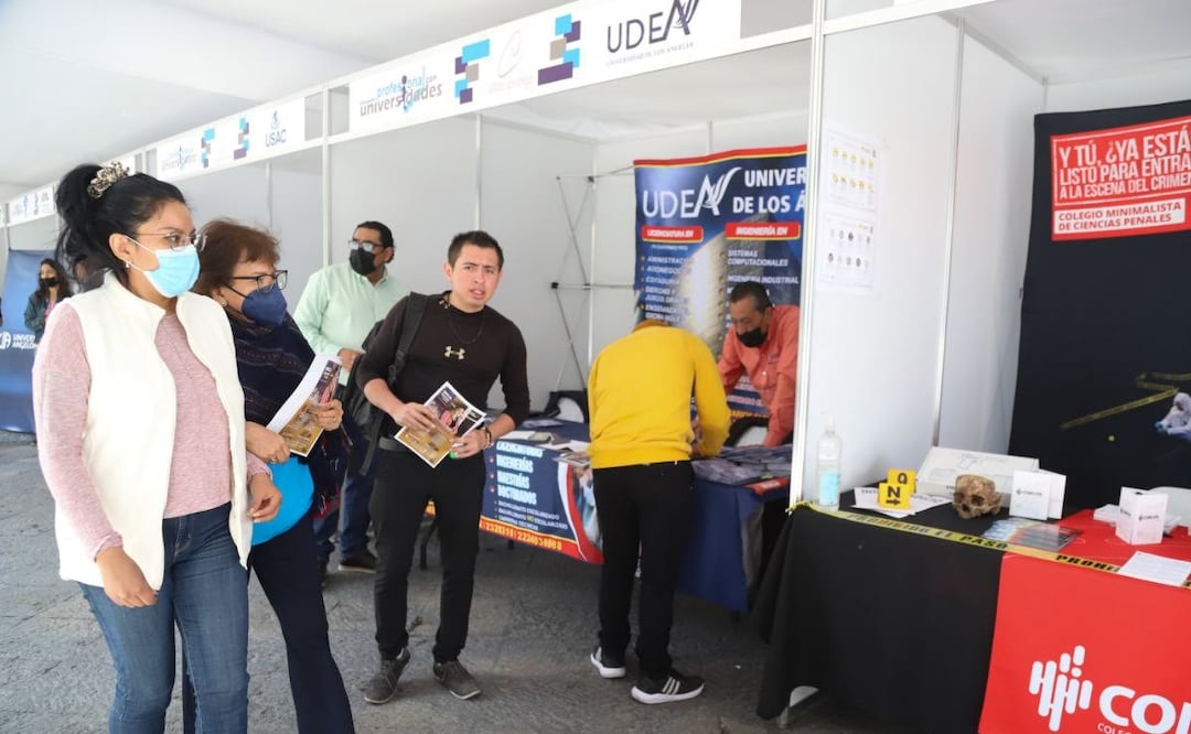 Cuando busques escuela, ten cuidado al elegir el plantel para que tus estudios tengan validez ante la SEP | FOTO: Agencia Es Imagen para El Universal Puebla