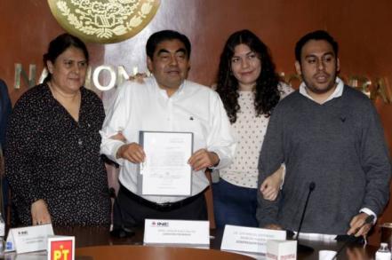 Ellos son los hijos de Miguel Barbosa Huerta