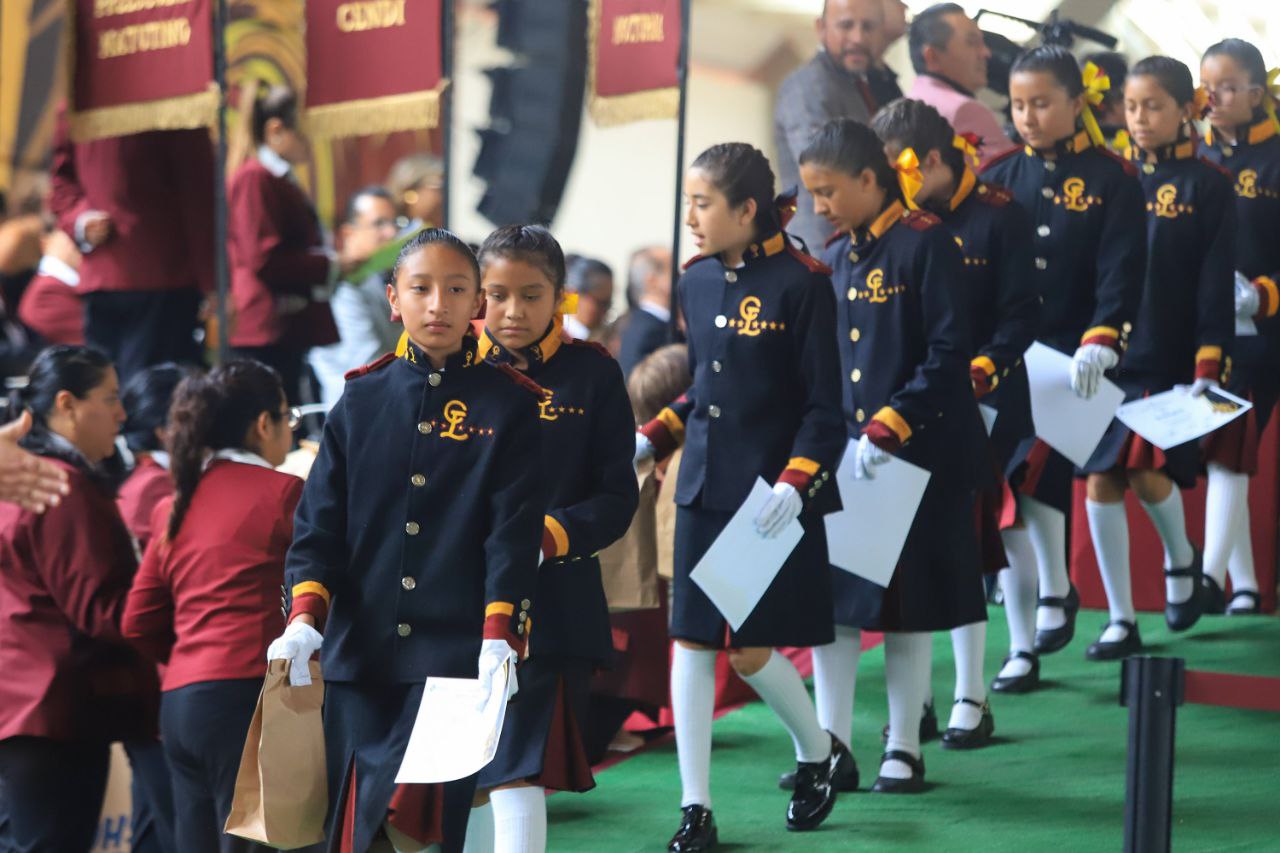 Alumnos de secundarias públicas podrán obtener esta nueva beca | Foto: EsImagen