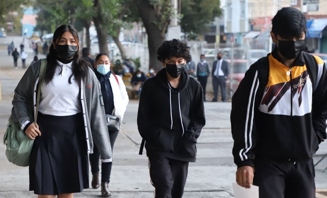 El gobierno de Puebla decretó la suspensión de clases en escuelas de la zona Izta-Popo | Foto: Agencia Es Imagen para El Universal Puebla