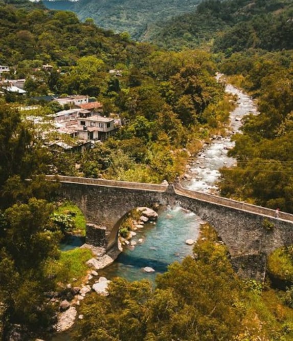 Parece Europa pero es Zapotitlán de Méndez, en Puebla | Foto: Instagram omar jonval