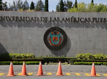 AMLO anuncia que UIF intervendrá en el conflicto UDLAP-Jenkins