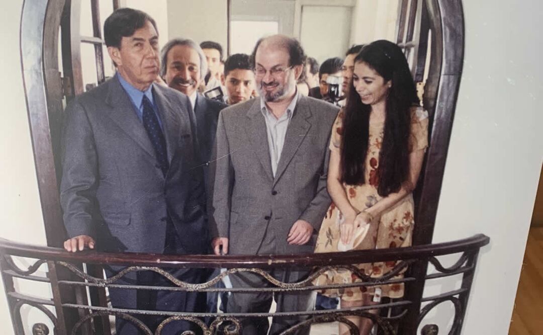 Salman Rushdie en la inauguración de la Casa Refugio Citlaltépetl. Foto: Casa Refugio Citlaltépetl