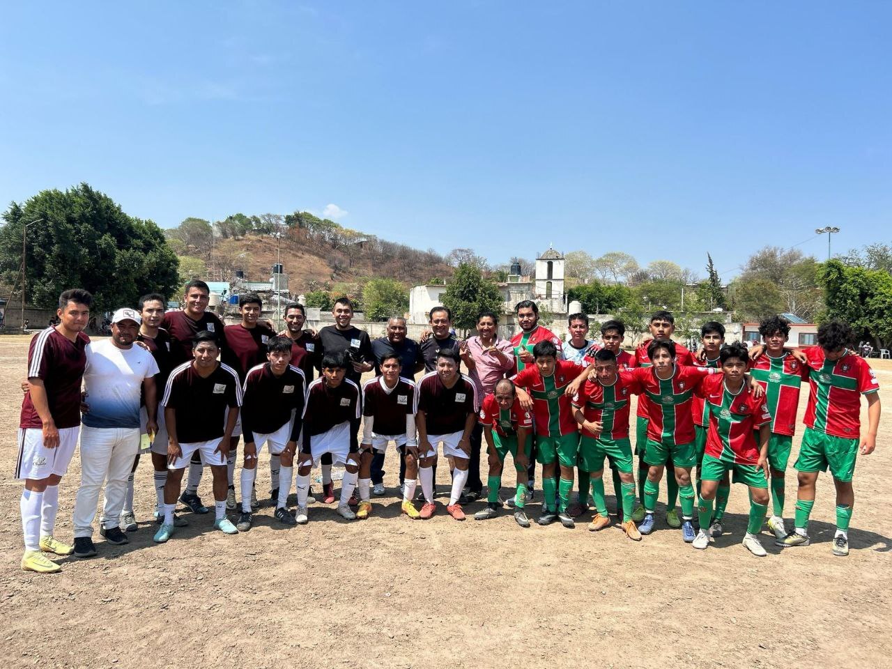 Avanza a cuartos de final el Torneo Intermixteco organizado por el diputado Eduardo Castillo López