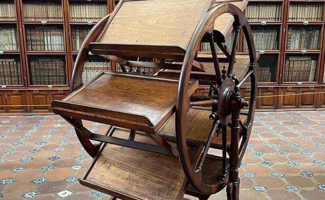 Este método fue creado por Agostino Ramelli y lo puedes apreciar en la Biblioteca Palafoxiana | Twitter Zsuzsanna