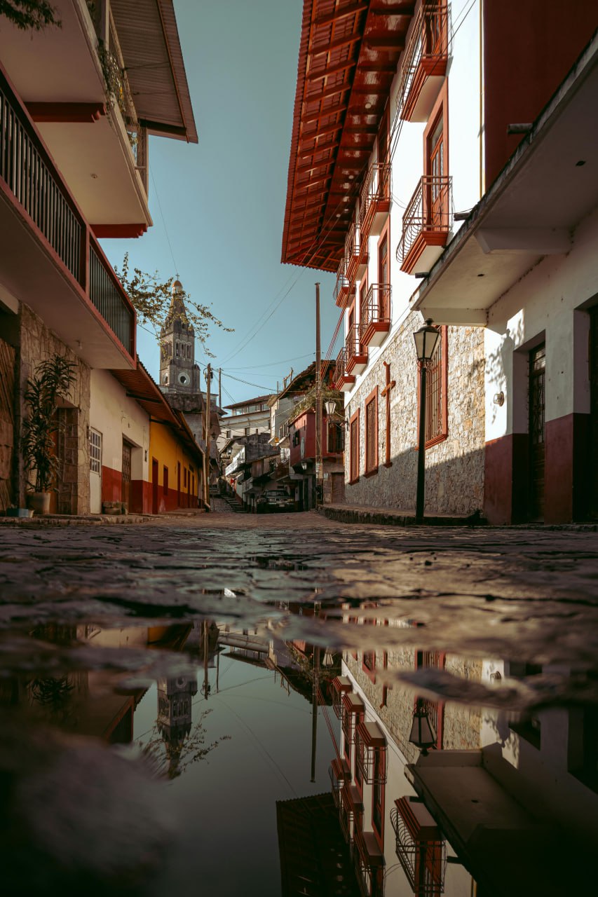 Un Pueblo Mágico de Puebla es reconocido por sus calles empedradas | Foto: Pexels