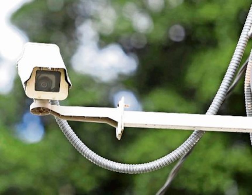 Un hombre fue captado robando una cámara de seguridad en la colonia Ciudad Satélite, Puebla | Archivo El Universal Puebla