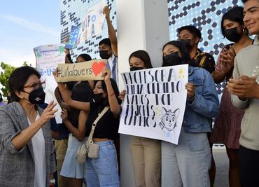 Lilia Cedillo preside el segundo informe de labores del director del Complejo Regional Mixteca