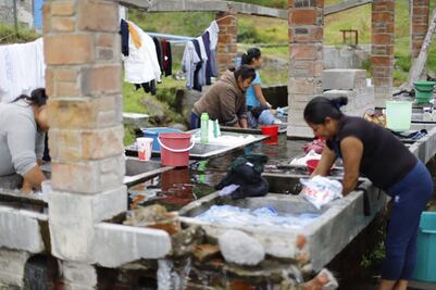 Increíble, en Puebla todavía se usan lavaderos comunitarios