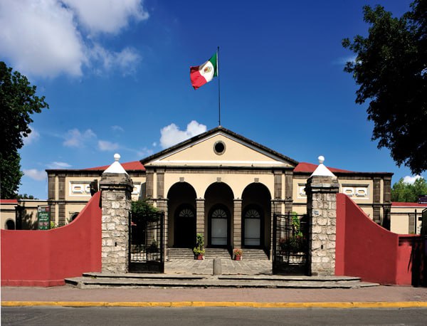 La Estación del Ferrocarril Mexicano fue inaugurada en 1869 | Foto: mexicoescultura