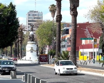 Avenida Juárez: en el olvido y en decadencia por la crisis económica