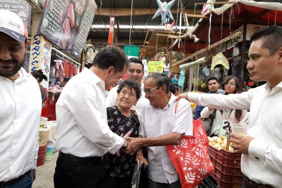 Nacho Mier saludó a locatarios y compradores en el mercado Independencia | Fotos Especiales