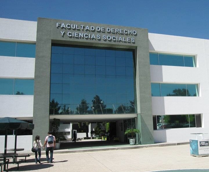 Estas son algunas áreas que tradicionalmente atraen a un gran número de estudiantes debido a las oportunidades laborales y el interés en las mismas.
Foto: Producción El Universal Puebla