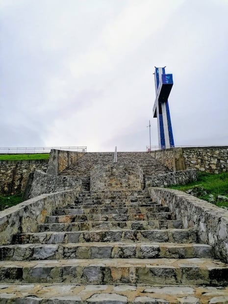 La temporada otoñal transforma los paisajes de la Muralla China de Puebla | Foto: FB Sendero de la Majestuosa Cruz Celestial