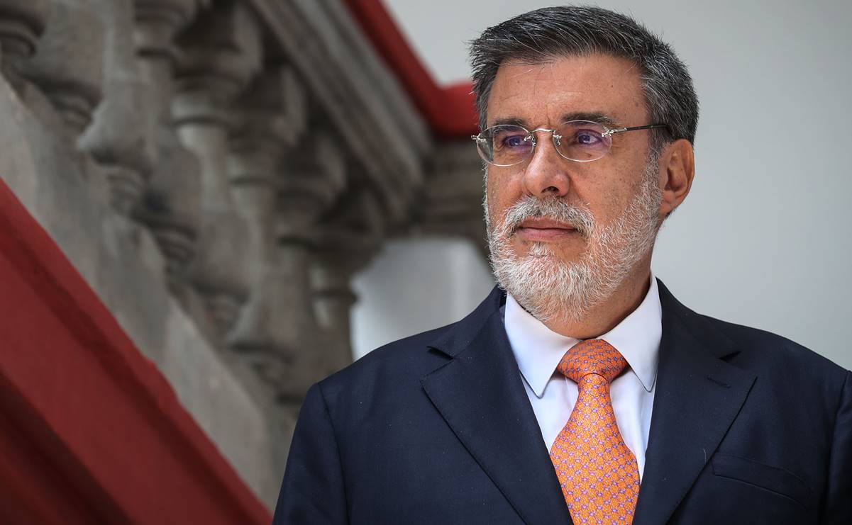 Julio Scherer sale del gabinete de AMLO