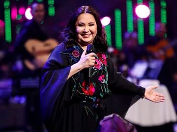 Tras concierto de Ana Gabriel denuncian retención de meseros en el Hermanos Serdán