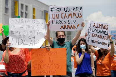 Denuncian estudiantes de la UDLAP acoso e intimidación por parte del nuevo patronato
