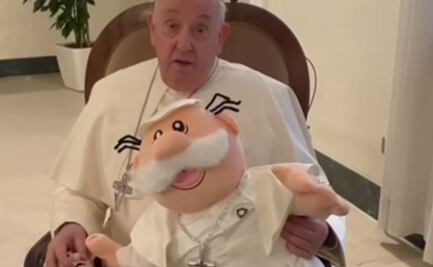 Papa Francisco envía mensaje a poblanos que fabrican el peluche del Dr. Simi