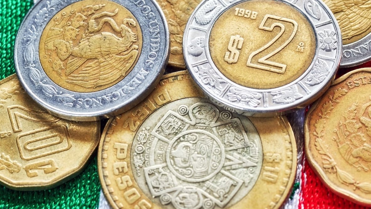 ¿Por qué se llama peso la moneda que usamos en México? Origen e historia