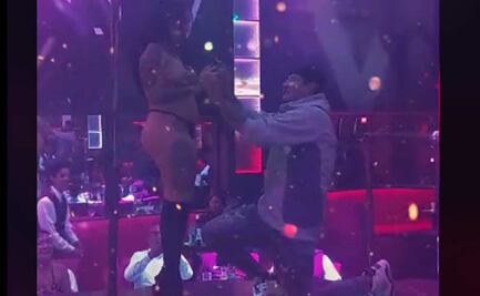 Le proponen matrimonio a stripper en table dance