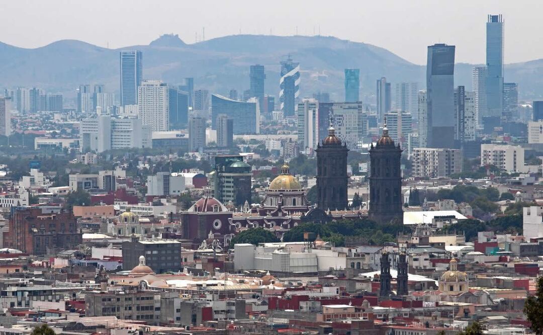 Las torres de la Catedral miden 73 metros. Foto: Cuartoscuro