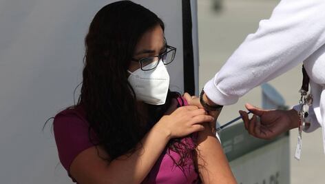 Vacunación maestros Puebla. Efectos secundarios de la vacuna CanSino